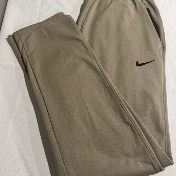 Nike Men's Olive Joggers - Picture 1 of 3